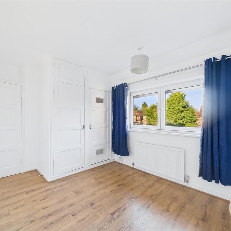 3 bedroom semi-detached house to rent - Photo 1