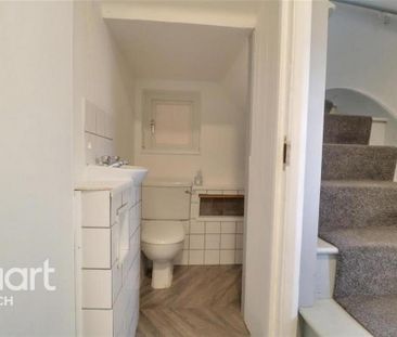 1 bedroom in a house share to rent - Photo 6