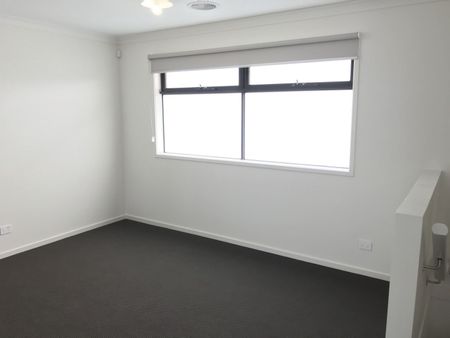 Deluxe & Dazzling Double Storey Delight - Photo 3