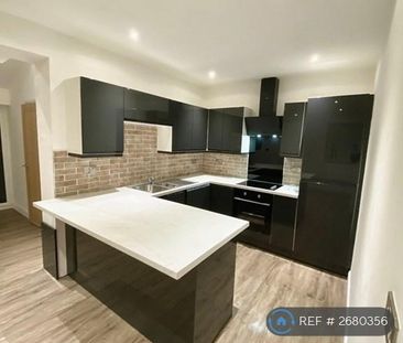 3 bedroom semi-detached house to rent - Photo 6