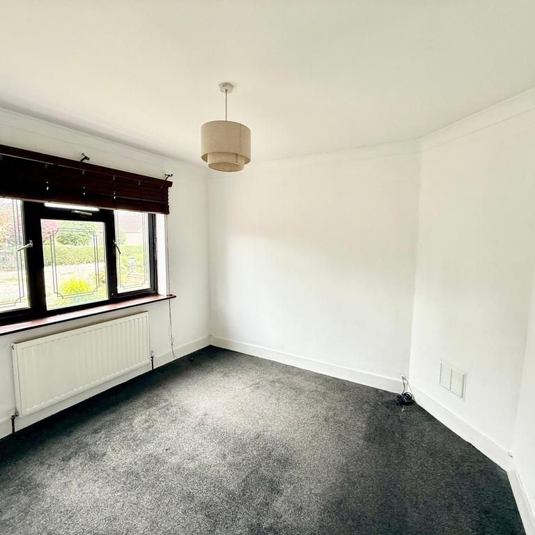 2 bedroom detached bungalow to rent - Photo 1