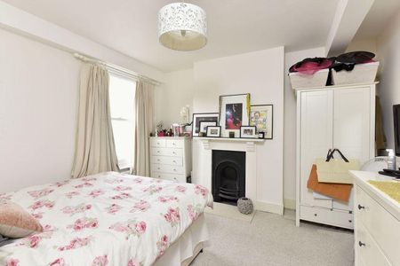 2 bedroom maisonette to rent - Photo 4