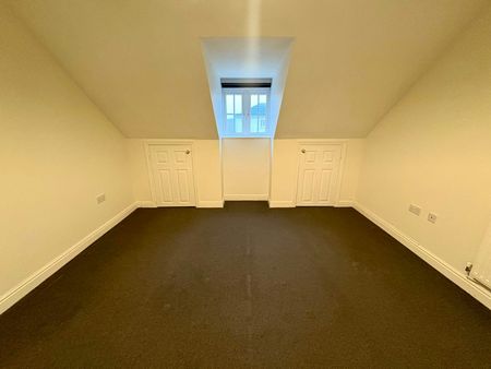 Terraced House to rent on - Photo 4