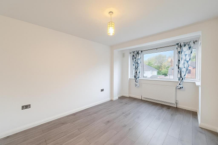 4 bedroom terraced house to rent - Photo 3