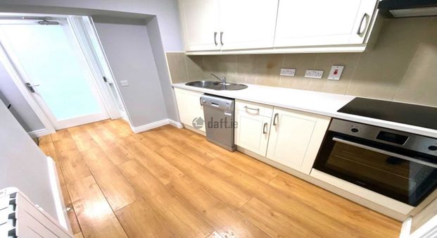 Apartment to rent in Dublin, Windmill Rd - Photo 1