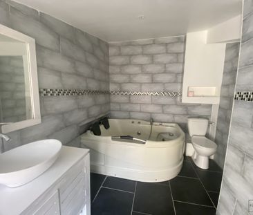 Location Appartement 3 pièces 55m² NARBONNE 11100 - Photo 2