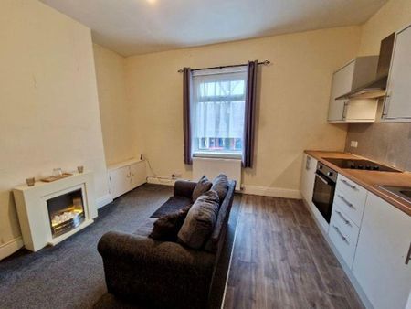 2 bedroom apartment to rent - Photo 2