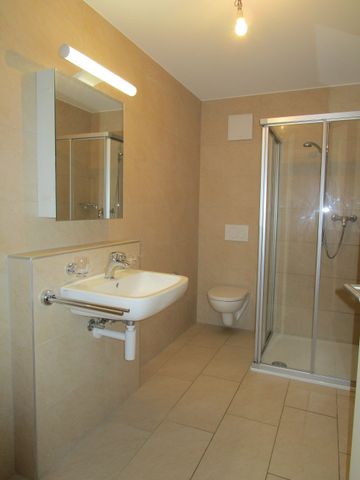 Schöne und moderne 2.5 Zimmerwohnung in der Nähe des Neuchâtelsees - Photo 3