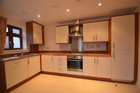 2 bedroom apartment - Photo 4