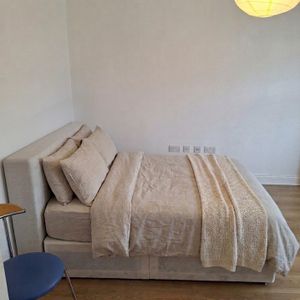 Room in a Shared House, Randall Avenue, NW2 - Photo 2