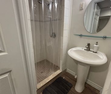 For Lease - 56 Bernick Drive Unit# Lower, Barrie, Ontario - Photo 2