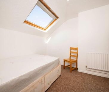 Apt 2, 14 Glandore Gardens, Belfast, BT15 3FF - Photo 3