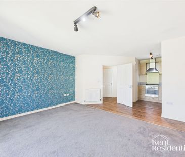 2 bed apartment to rent in Silver Streak Way, Rochester, ME2 - Photo 6