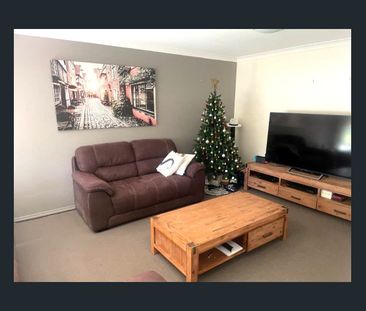 Well Maintained 3 Bed Home - Photo 1