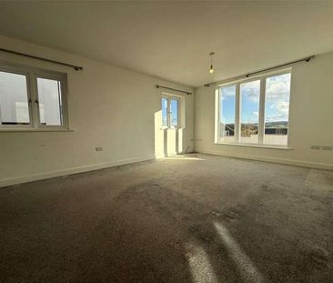 Yeo Crescent, Crediton, Devon, EX17 - Photo 1