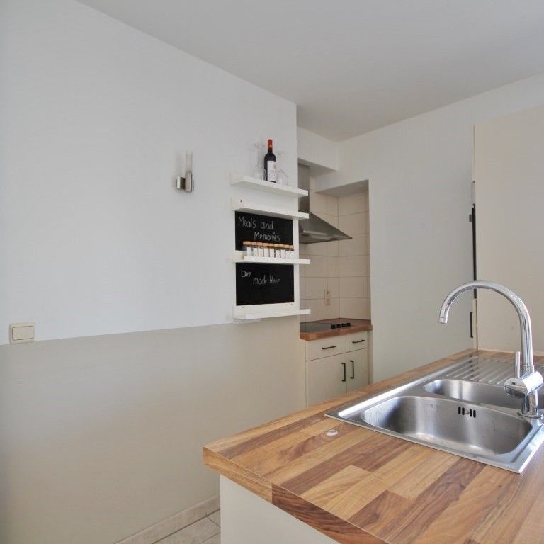 Gezellig appartement vlakbij het centrum met staanplaats - Foto 1
