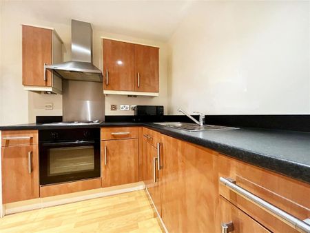 2 bedroom flat to rent - Photo 3