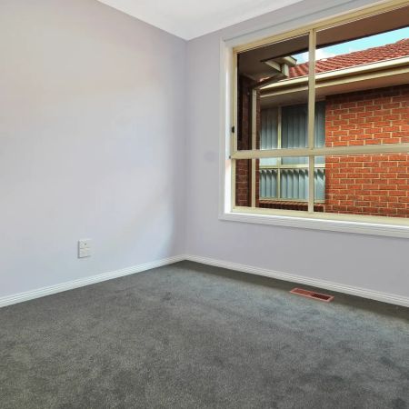 Convenient Living in Noble Park - Photo 5