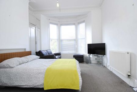 36 Houndiscombe Road, Flat 1 - Photo 3