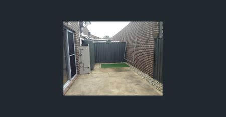 Modern & Spacious - Photo 2