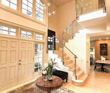 4 Bed Executive Home – Parkhill | Ridge Views Walk To Mission • Pre... - Photo 2