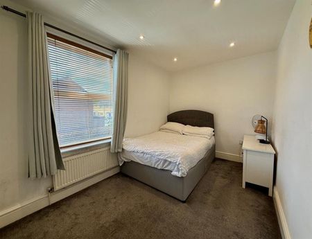 1 Bedroom Terraced To Let - Photo 4