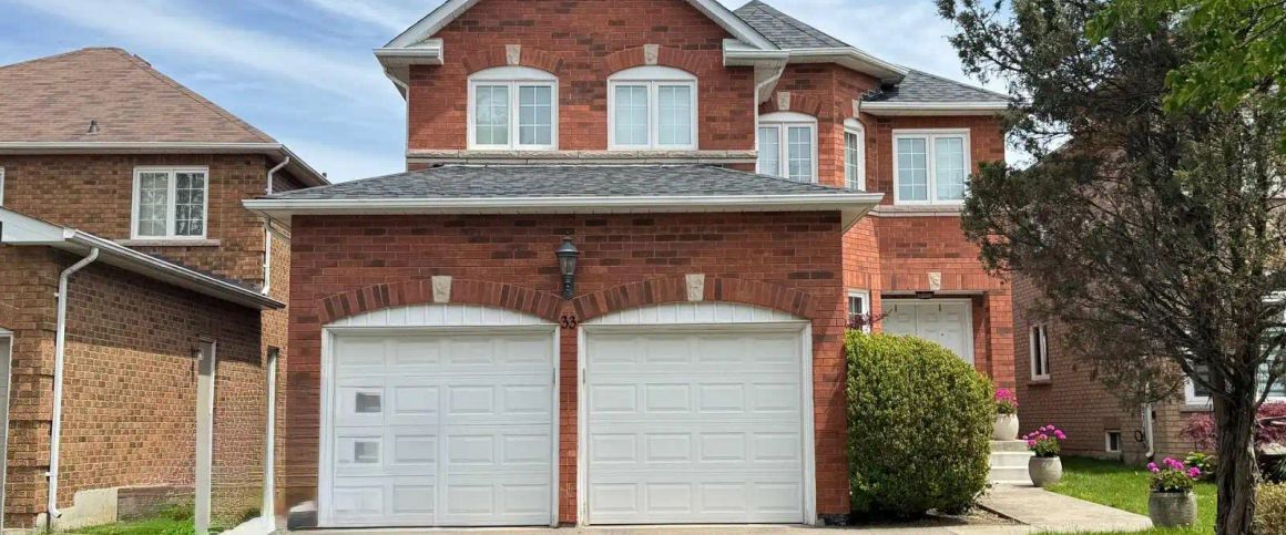 33 HAMMERSTONE CRESCENT — 2 Bedroom - Photo 1