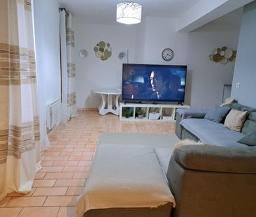 Location Appartement 4 pièces 103m² TOURVES 83170 - Photo 2