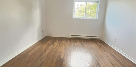 2 CH - 1 SDB - Charlemagne - $1,550 /mo - Photo 2