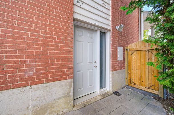 For Lease - 44 Davidson Road, Aurora, Ontario - Photo 1