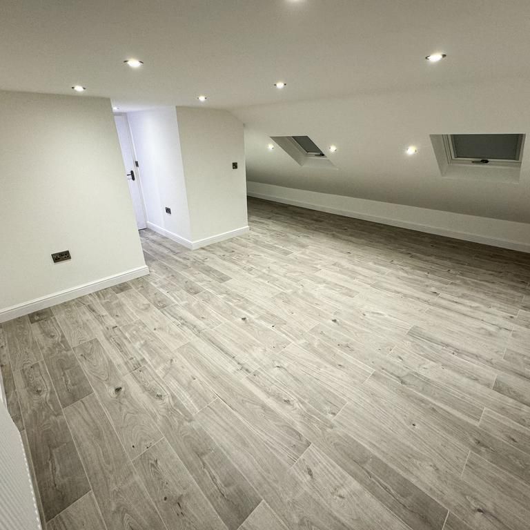 6 bedroom semi-detached house to rent - Photo 1