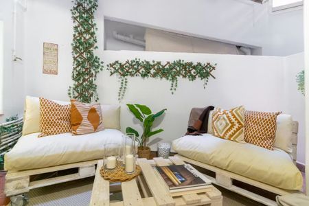 Carrer de Padilla, Barcelona, Catalonia 08025 - Photo 2