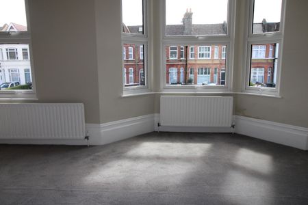 2 Bed Flat, Fillebrook Road, E11 - Photo 3