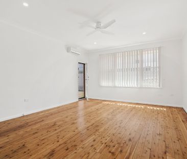 Renovated 2-Bedroom Villa in Boutique Complex - Photo 1