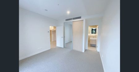 Brand New Designer Apartment | Elegant Parkside Living | 2 Bed, 2 Bath, 1 Car - Photo 3