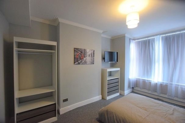 1 bedroom in a house share to rent - Photo 1