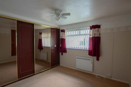 3 bedroom semi-detached house to rent - Photo 4