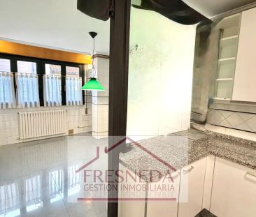 Piso de alquiler en Salesas - Foncalada - Campoamor - Photo 3