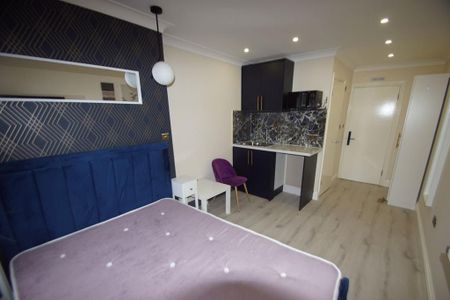 Studio to rent - Photo 2