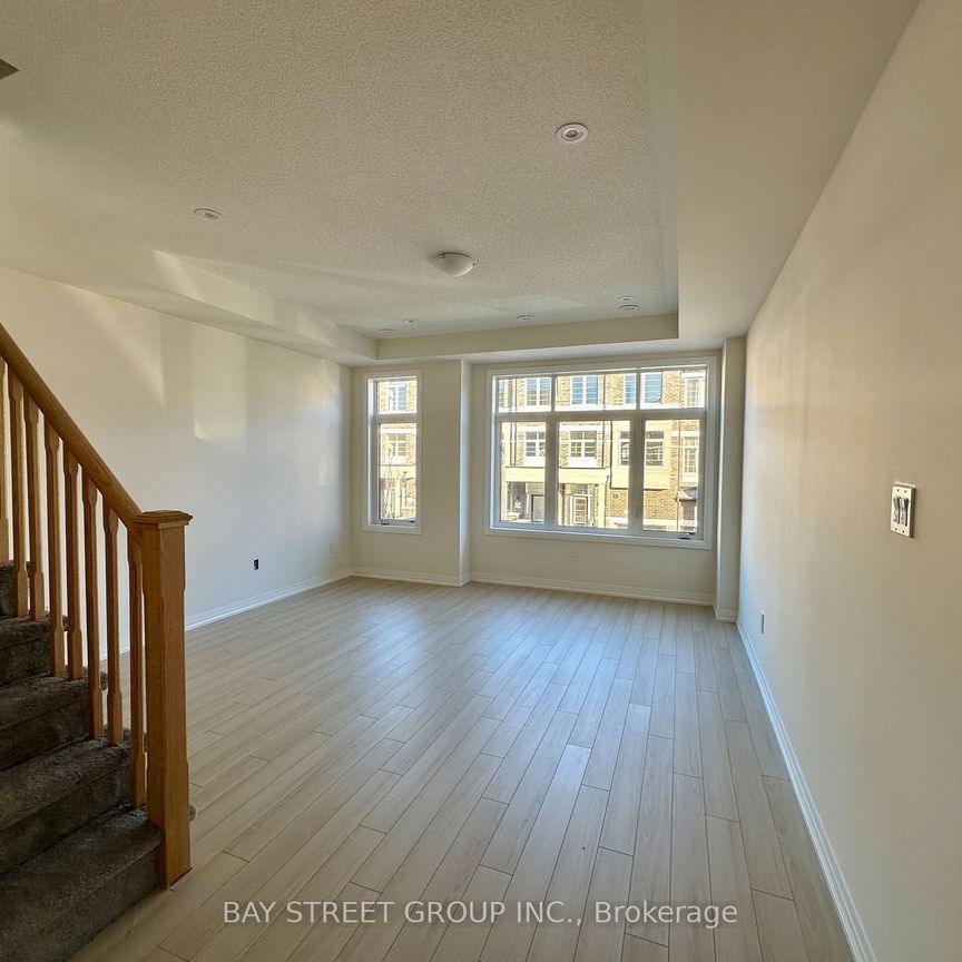 For Lease - 10 Sissons Way, Markham, Ontario - Photo 1