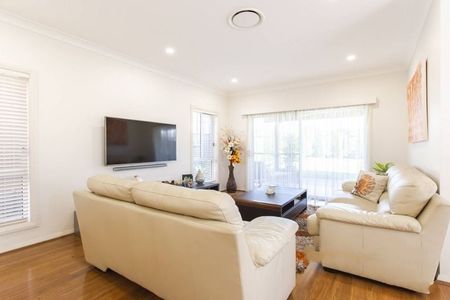 Stunning family home - Photo 3