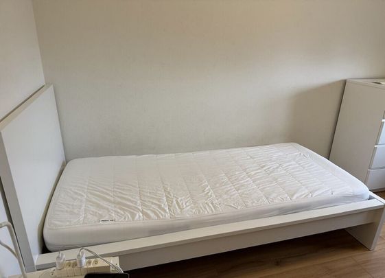 Room in Montolivet 19 in Lausanne - Photo 1