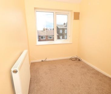 3 Bed Terraced House, Springfield Rise, LS18 - Photo 3