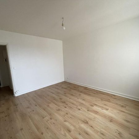 Location Appartement 2 pièces 42m² LORIENT 56100 - Photo 4