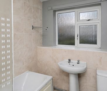 24-30 Lovelace Gardens, Surbiton, KT6 - Photo 4