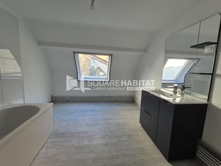 Location Appartement 4 pièces 109m² ST OMER 62500 - Photo 4