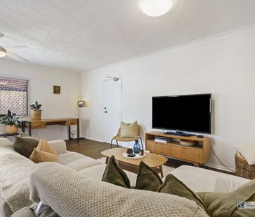 Parkside Living in an Unbeatable Location - Photo 2