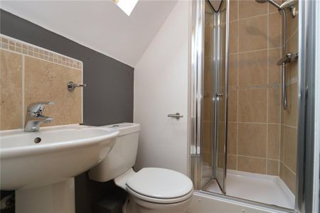 4 bedroom terraced house to rent - Photo 2