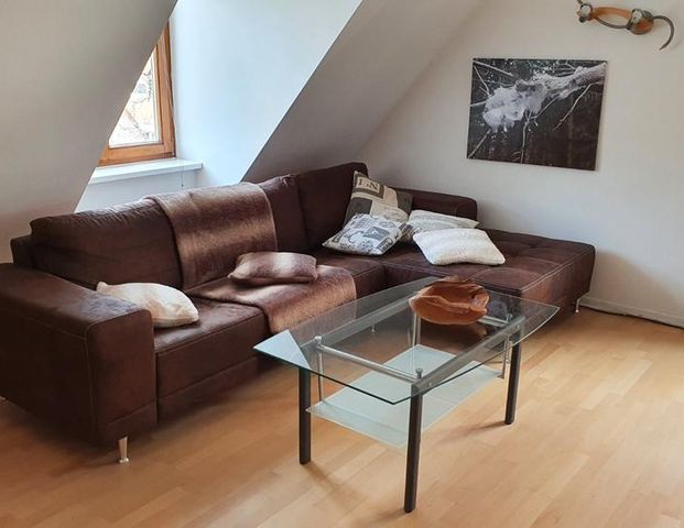 helle, moderne, voll möblierte 42qm DG-Wohnung - Photo 1