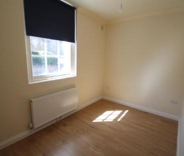 3 bedroom apartment to rent - Photo 4